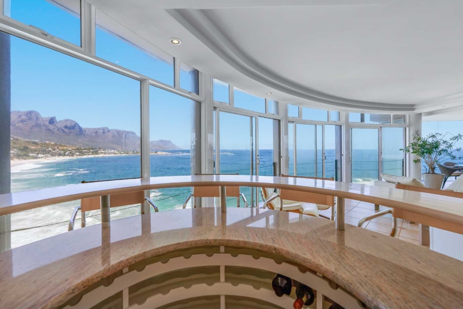 3 Bedroom Property for Sale in Clifton Western Cape